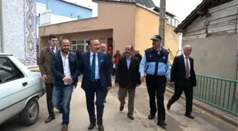 Doğan, Fatih Mahallesini Gezdi