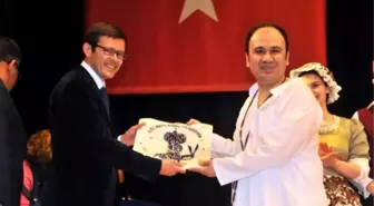 Akşehir'de 'Meraki' Sahnelendi