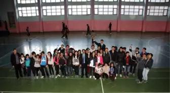 Hakkari'de Voleybol Müsabakaları Sona Erdi