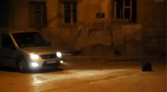 Cizre'de Şüpheli Paket Fünye ile Patlatıldı