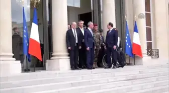Hollande, Ikby Heyetini Kabul Etti