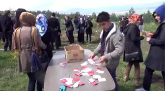 Kahramanmaraş Üniversiteliler Şehitler Adına Ceviz Fidanı Dikti