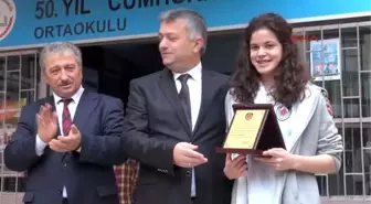 Kocaelili Zeliha, Portekiz'den Bir Altın Bir Gümüşlü Döndü