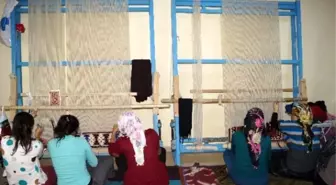 Cizre'de 'Yöresel Kilim Dokuma Kursu' Açıldı