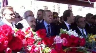 Erdoğan, Kayahan'ın Ailesine Başsağlığı Diledi