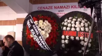 Kalp Krizi Sonucu Ölen Öğretmenin Cenazesi Defnedildi