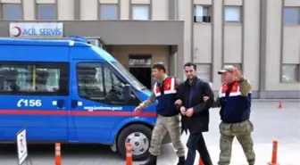 Oyuncu Şimşek: İçimden Bir Ses Bana 'Babanı Öldür Yanımıza Öyle Gel' Dedi