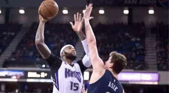 Pelicans Play-off Şansını Sürdürdü