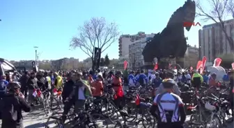 Şehitlere Saygı İçin Pedal Bastılar