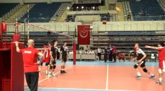 Voleybol: Romanya: 1 - Türkiye: 3