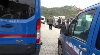 Muğla Tesisatçı, Boğazından Bıçaklanarak Öldürülmüş Bulundu