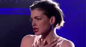 Anne Hathaway Channels Miley Cyrus On 'Lip Sync Battle'