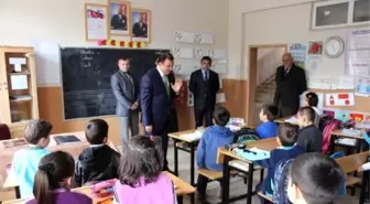 Yıldızeli Belediyesi Öğrencilere Diş Macunu ve Fırça Dağıttı