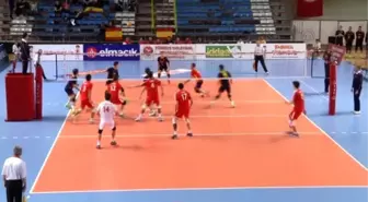 Voleybol - Türkiye, İspanya'yı 3-0 Yendi