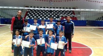 Tatvanlı Öğrenciler Voleybolda Türkiye Finaline Kaldı