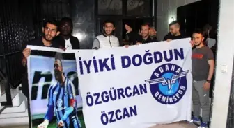 Adana Demirsporlu Özgürcan'a Eşinden Sürpriz Doğum Günü