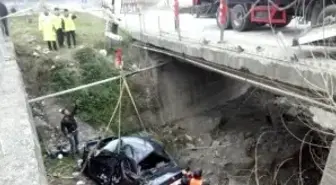 Otomobil Köprüden Uçtu: 2 Ölü, 2 Yaralı