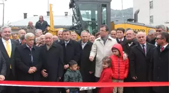 Kardeş Belediyelerden Düzköy Belediyesi'ne İş Makinesi Desteği