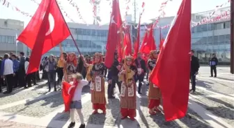 Burhaniyeliler Atatürk'ün İlçeye Gelişinin 81.yılını Kutladı