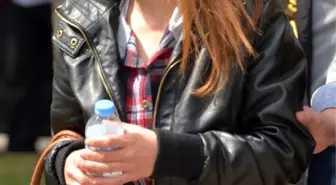 18 Yaşındaki Genç Kız Sevgilisiyle, Ablasının Tartıştığı Komşularının Otomobillerini Yaktı