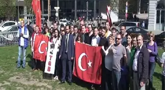 Sözde 'Ermeni Soykırımı' Tasarısının Görüşüldüğü AP Binası Önünde Türklerden Protesto