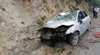 Kuşadası'nda Trafik Kazası: 3 Yaralı