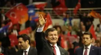 Davutoğlu, AK Parti'nin Ankara Milletvekili Adaylarını Tanıttı