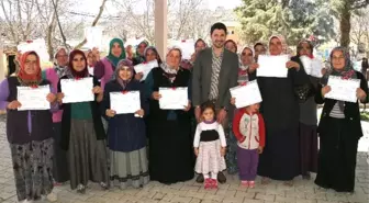 Süt Sığırı Yetiştiriciliği Kursiyerlerine Sertifika