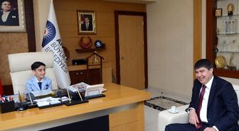 Başkan Türel Koltuğunu Yusuf Berke'ye Emanet Etti
