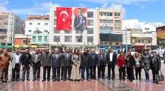 Kilis'te CHP ve Add Alternatif Çelenk Sundu