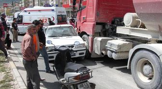 Otomobil Tır'ın Altında 10 Metre Sürüklendi: 3 Yaralı