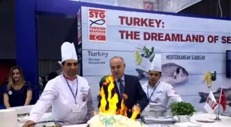 Egeliler, Brüksel'de 5 Bin Porsiyon Balık İkram Etti