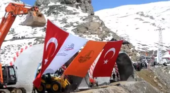 Giresun'da İnşaatı Devam Eden Eğribel Tüneli'nin Sembolik Temeli Atıldı