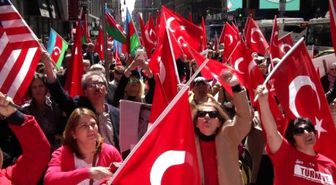 1915 Olaylarına İlişkin Ermeni İddiaları New York'ta Protesto Edildi