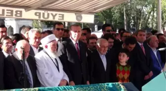 Cumhurbaşkanı Erdoğan, AK Parti'li Erdem'in Babasının Cenaze Törenine Katıldı