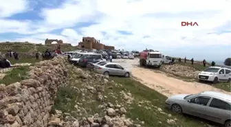 Mardin - Mezra Yolu, 35 Yıl Sonra Yapılınca Köylüler Mevlit Verdi