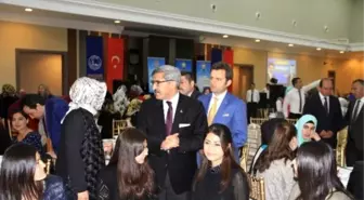 AK Parti'li Adaylar Kadın Stk Temsilcileriyle Bir Araya Geldi