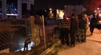 Minibüs İnşaat Alanına Devrildi: 2 Yaralı