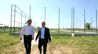 Mütevelli Mahallesine Halı Saha Yapılıyor