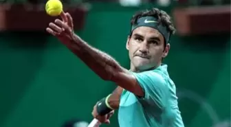 Federer Kameraya İmzasını Attı