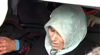 Kağıthane'de Minibüs, Otomobil ve Kamyona Çaprtı: 2 Yaralı