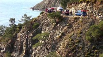 Fethiye - Uçurum Kıyısında Asılı Kaldı, Kalp Masajıyla Hayata Döndürüldü