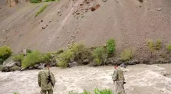 Hakkari'de Araç Zap Suyu'na Uçtu: 5 Kayıp