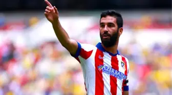 Muhabirden Arda Turan'a: AK Partili misin?