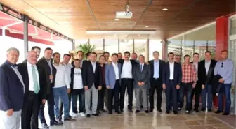 Adaylar Tunç ve Yelkenci İşadamlarıyla Buluştu