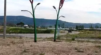 Bigadiç'te Alay Konusu Olan İnek Heykeli Kaldırıldı