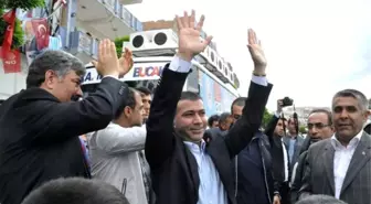 Bucak'ı Kurban Keserek Karşıladılar