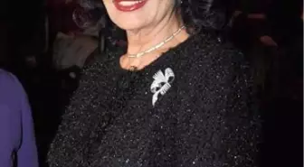 Hülya Koçyiğit, Damadı Engin Altan'a Övgüler Yağdırdı