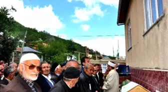Konya'daki Trafik Kazasında Hayatını Kaybeden Önal Memleketi Giresun'da Toprağa Verildi