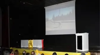 Öğrencilerden Film Gösterimi